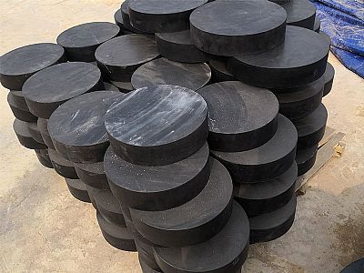 回民区板式橡胶支座由若干层橡胶片与薄钢板经加压硫化